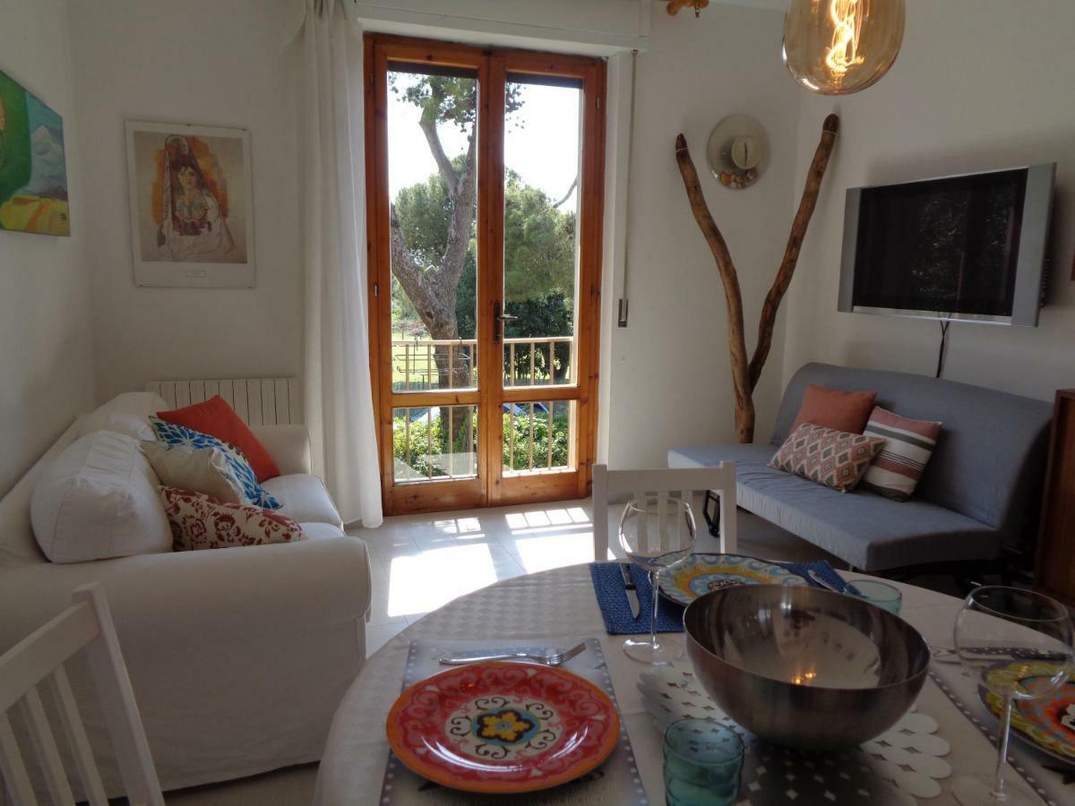 La Casa Di Nina Appartement Quercianella Buitenkant foto
