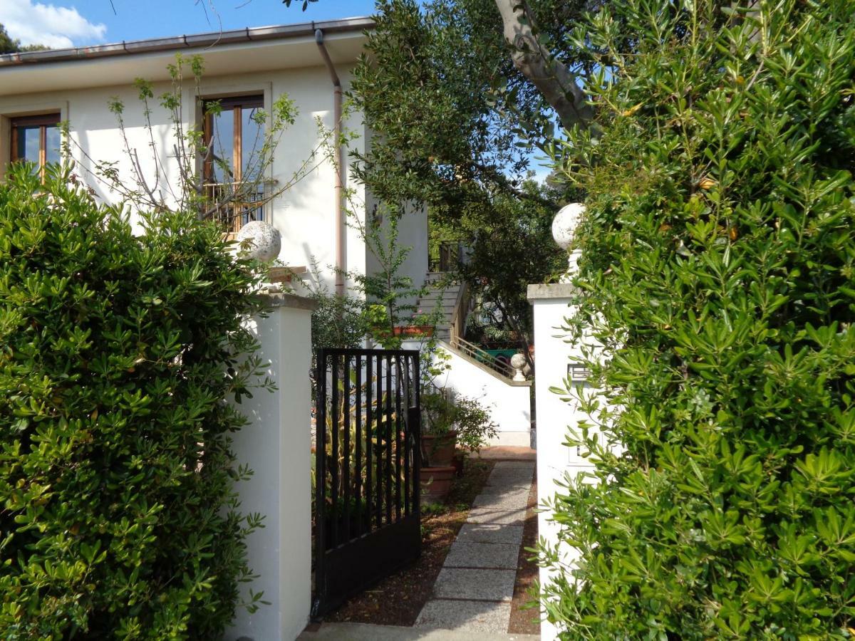 La Casa Di Nina Appartement Quercianella Buitenkant foto