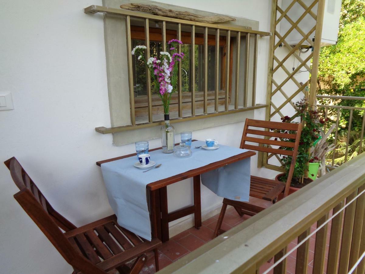 La Casa Di Nina Appartement Quercianella Buitenkant foto
